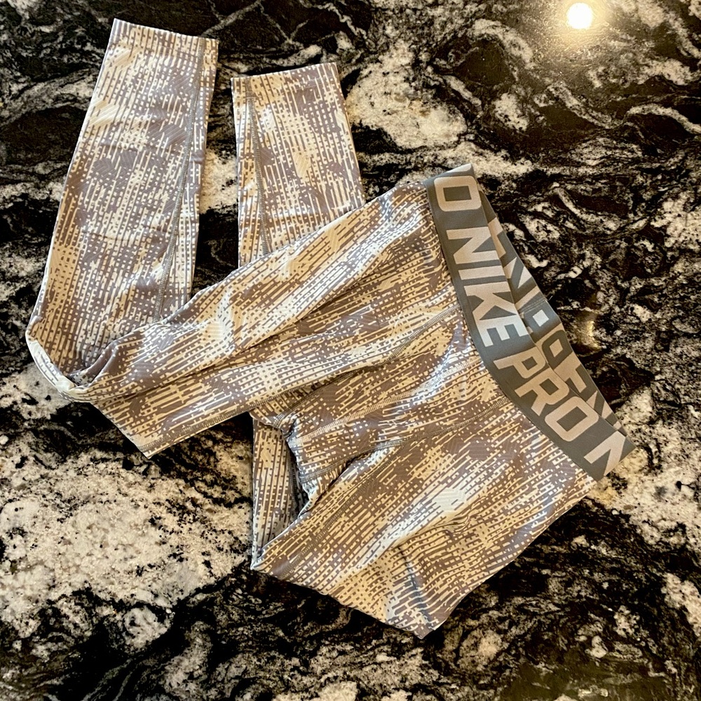 Nike Pro leggings